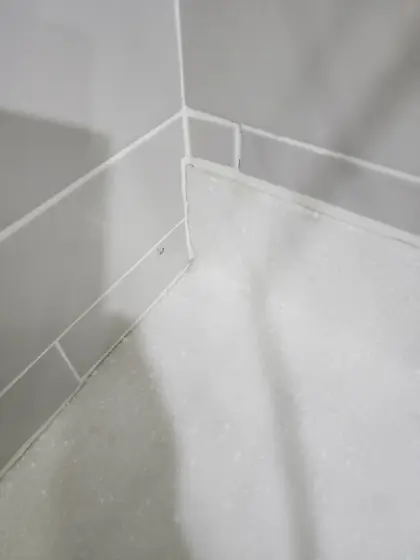 정수기 구멍 막기 — 구멍 자리가 사라진 상판